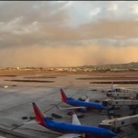 Video: Kā smilšu vētra 'aprija' Fīniksu