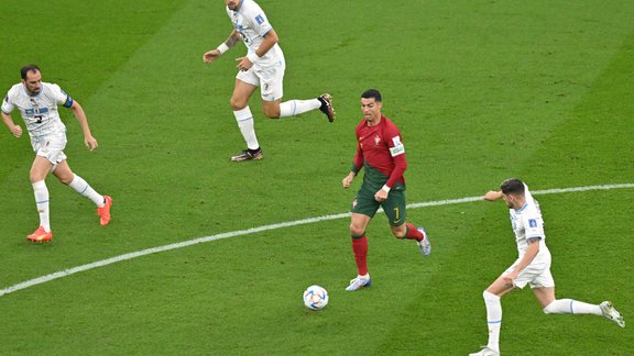 Futbols, Pasaules kauss: Portugāle – Urugvaja