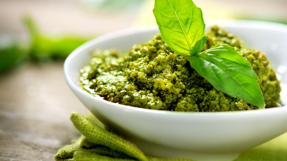 pesto, baziliks, mērce, itāļu virtuve 