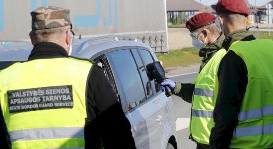 Lietuvas robežsardzes vadītājs: Minskā uz nelegālu iekļūšanu ES gaida 1500 migranti