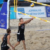 Divi Latvijas pludmales volejbola dueti nepārvar Jūmalas 'Masters' kvalifikāciju