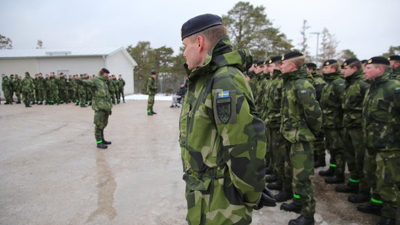 Pēc mēneša Latvijā ieradīsies gandrīz 700 Zviedrijas karavīri