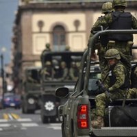 AP: Tramps Meksikas kolēģim piesolījis nosūtīt karavīrus 'slikto puišu' apturēšanai