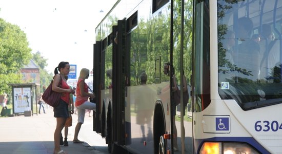 Правительство утвердило правила строительства восьми пунктов мобильности в Риге и пригородах