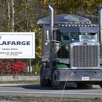 Francijas cementa ražotājs 'Lafarge' maksās 778 miljonu dolāru sodu par darbību Sīrijā