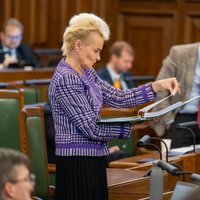 Ar divām dienām nepietiek – Saeima budžetu turpinās skatīt sestdien