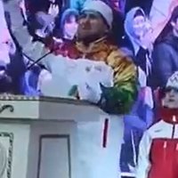Video: Kadirovs ar olimpisko lāpu rokās kliedz 'Allahu akbar'