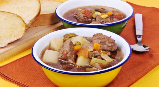 Похлебка из говядины с перловкой и овощами