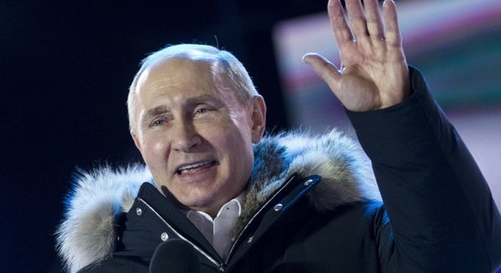 Путин с 76% голосов официально объявлен победителем выборов президента России