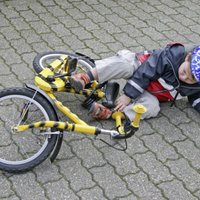 Latgalē astoņgadīgs zēns cietis velosipēdu sadursmē