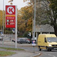 Ценовая война автозаправок в Эстонии: топливо продают по оптовой цене