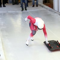 Skeletonists Netlaus Siguldā izcīna pasaules junioru čempionāta sudraba medaļu