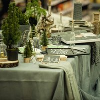 Kā radīt svētku noskaņu un mūsdienīgi klāt galdu – stāsta dekoratore Baiba Prindule
