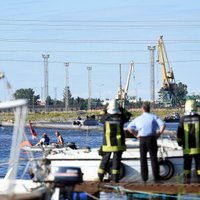 Nogrimis ugunsgrēkā Rīgā cietušais ūdens transportlīdzeklis
