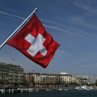 Šveicē notiek referendums par pamata ienākumu nodrošināšanu visiem pilsoņiem
