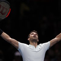 Dimitrovs sagrauj Gofēnu un sasniedz 'ATP Finals' pusfinālu