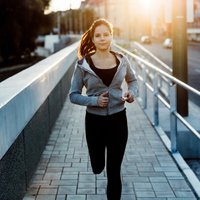 Sportista padomi: kā atsākt skriešanu un vingrošanu svaigā gaisā
