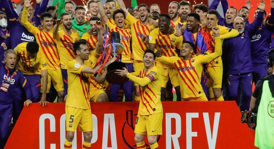 'Barcelona' futbolisti Karaļa kausa finālā sagrauj 'Athletic'