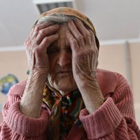 98 gadus veca ukrainiete, glābjoties no okupantiem, nogājusi 10 kilometrus