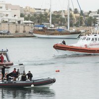 Pie Lampedūzas nogrimušā bēgļu kuģa upuru skaits sasniedz 232