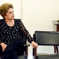Brazīlijā tiesa noraida prezidentes Rusefas prasību apturēt impīčmentu