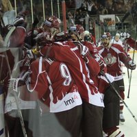 Rīgas 'Dinamo' hokejisti izcīna neticamu uzvaru pār 'Avtomobiļist'