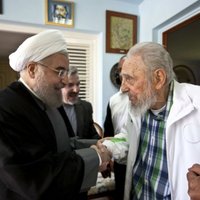 Foto: Fidelu Kastro apciemo Irānas prezidents Ruhani
