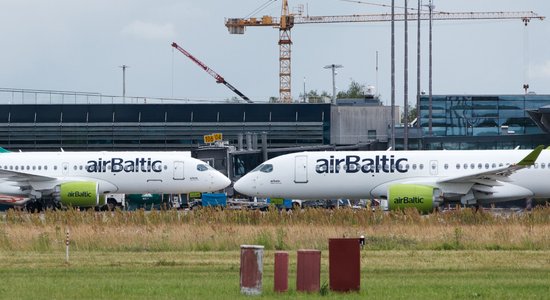 Работа совета airBaltic будет оценена на собрании акционеров 21 января; Силиня ждет предложений от Бришкенса