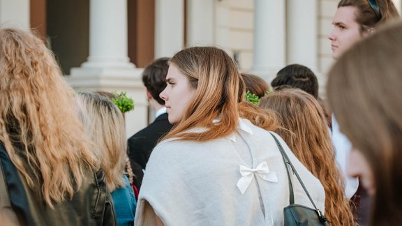 "Kā sīpoliņš" – ģērbšanās ABC Skolēnu dziesmu svētkiem