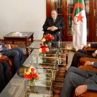 Alžīrijas prezidents Buteflika nepiedalīsies gaidāmajās prezidenta vēlēšanās