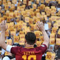 Leģendārā Toti emocionālā atvadu mačā 'AS Roma' izrauj Itālijas vicečempionu titulu