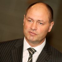 Суд признал депутата Сейма Лиепиньша виновным: тот винит "елгавскую мафию"