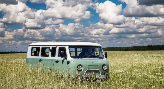 Par godu UAZ 'buhankas' 60 gadiem ražošanā radīta jubilejas versija