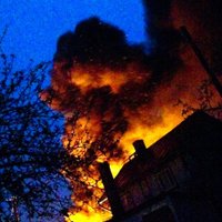 Video: Trešdienas naktī ugunsgrēks plosījies Kurzemes prospektā