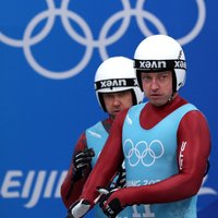 'Pekina 2022': Šici treniņbraucienos turpina pierādīt medaļu pretendentu statusu