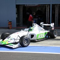 Šlēgelmilhs Formula 2 pirmajos treniņbraucienos sasniedz 14.rezultātu