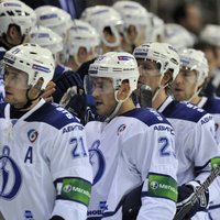 Karsuma un Daugaviņa pārstāvētā Maskavas 'Dinamo' komanda ar uzvaru sāk KHL izslēgšanas turnīru