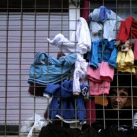 Болгария отгородилась от беженцев трехметровым забором