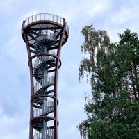 Foto: Galvu reibinošais Mindūnu skatu tornis Lietuvā