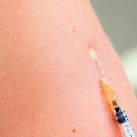 Доля получивших вакцину от Covid-19 латвийцев превысила 50% жителей страны