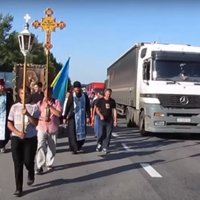Uz Kijevu dodas Maskavas patriarhāta Krusta gājiens; nacionālisti draud neielaist pilsētā