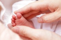 Vienīgā pasaulē – Lietuvā mediķi spējuši palīdzēt izdzīvot meitenītei, kura dzimusi vien 350 gramus smaga