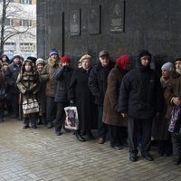 Донбасс на грани голода; официальные власти молчат