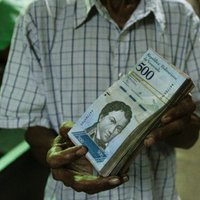 В Венесуэле подняли минимальную зарплату до $4,3