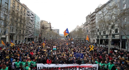 ФОТО: В Каталонии прошел митинг против задержания Пучдемона