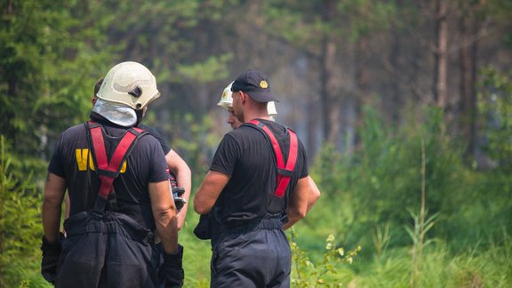 Ugunsgrēka dzēšana Valdgales pagastā  - 48