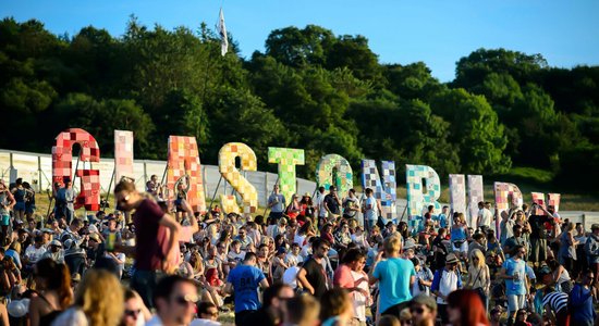 Glastonberijas festivāls izziņojis programmu - uzstāsies 'Florence + The Machine', 'Alt-J', Patija Smita un citi