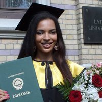 Lingita Lina Bopulu absolvējusi universitāti