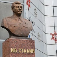 3000 cilvēku parakstījuši petīciju pret Staļina pieminekļa uzstādīšanu Krievijā