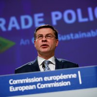 Еврокомиссия вновь пересмотрит свои экономические прогнозы на этот и следующий годы